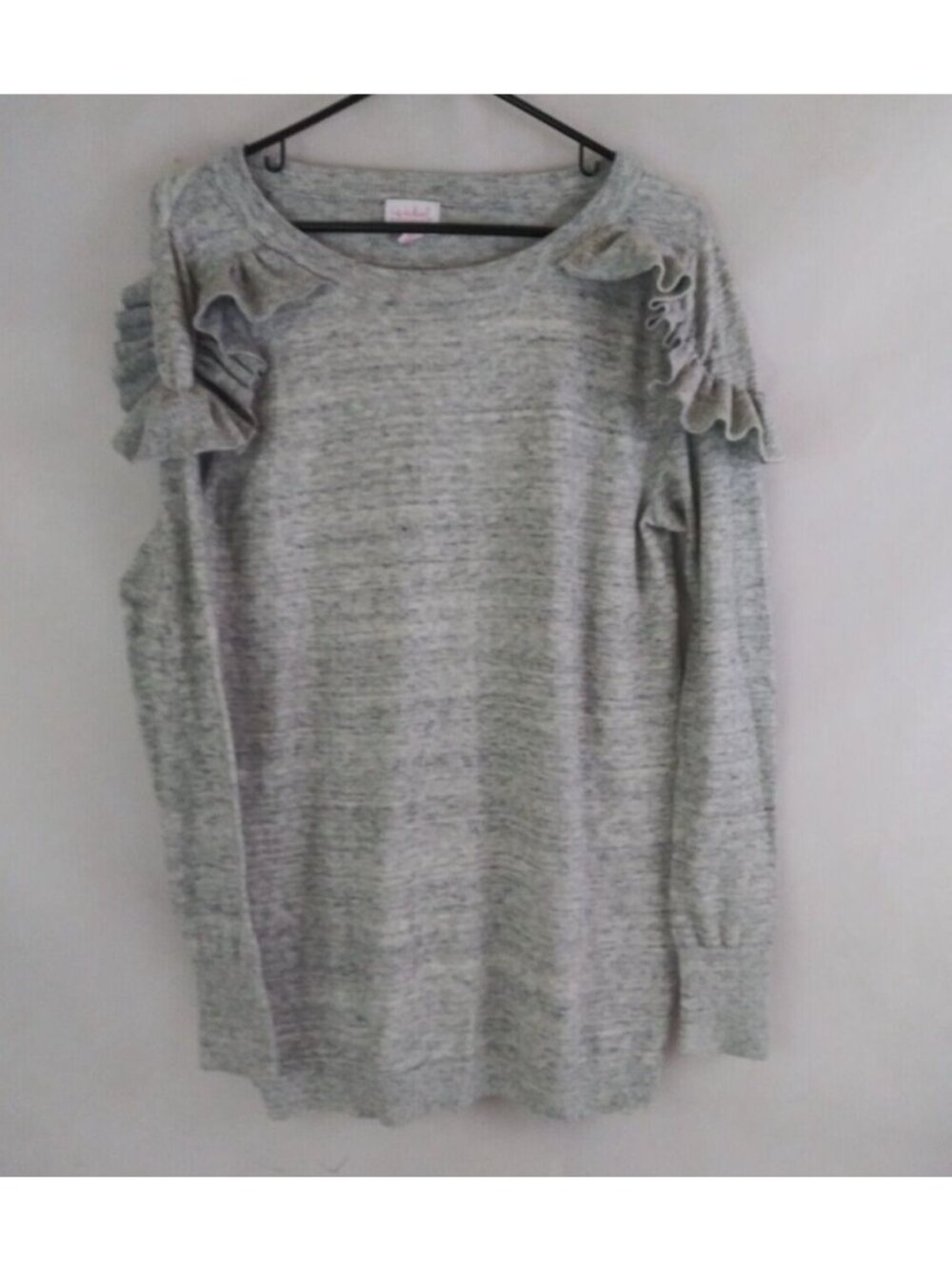 Isabel Maternity Solid Gray Shirt With Ruffled Shoulder Accents Size Medium